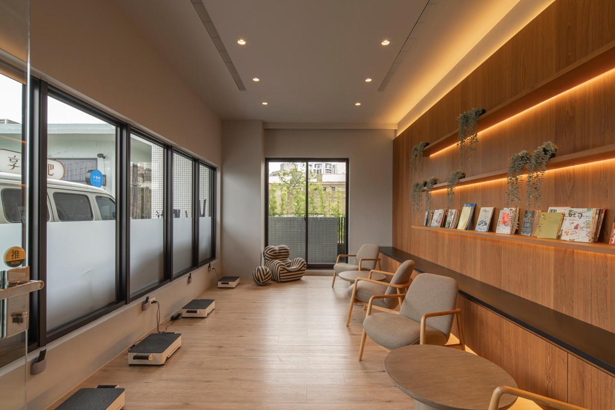 In Joy Hotel Đài Trung Ngoại thất bức ảnh