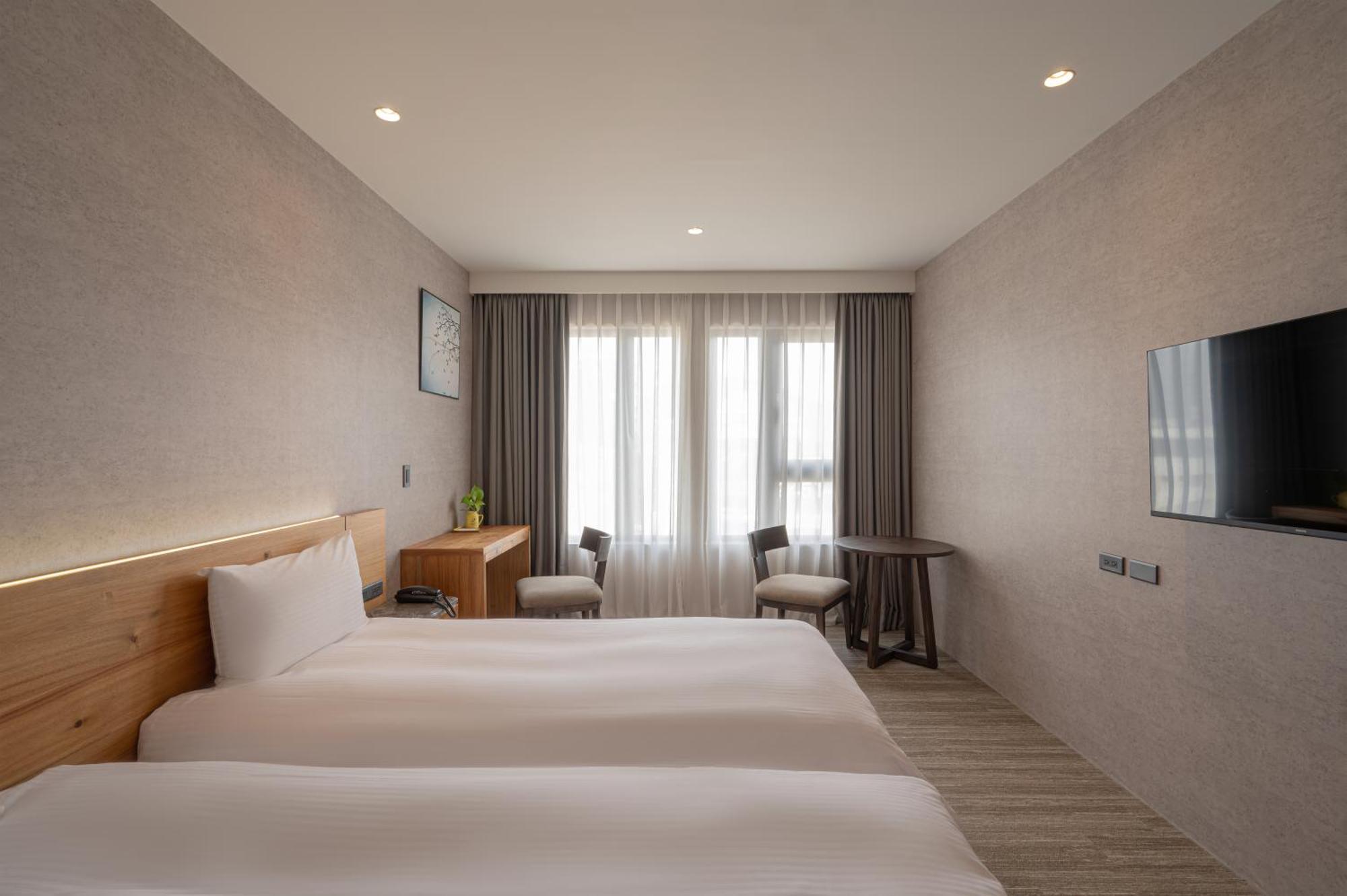 In Joy Hotel Đài Trung Ngoại thất bức ảnh